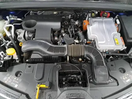 Photo 13 Renault Captur  E-Tech 145 - 21