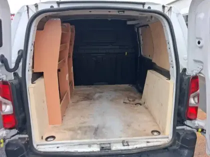 Photo 21 Peugeot Partner  FOURGON STANDARD 650 KG BLUEHDI 100 S&S BVM6