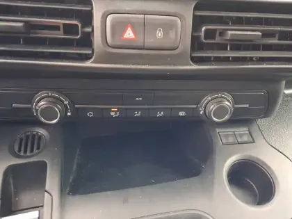 Photo 8 Peugeot Partner Gén. III Ph2 Pack Premium Connect 4