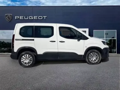 Photo 28 Peugeot Rifter  Standard BlueHDi 100 S&S BVM6