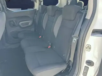 Photo 64 Peugeot Rifter  Standard BlueHDi 100 S&S BVM6