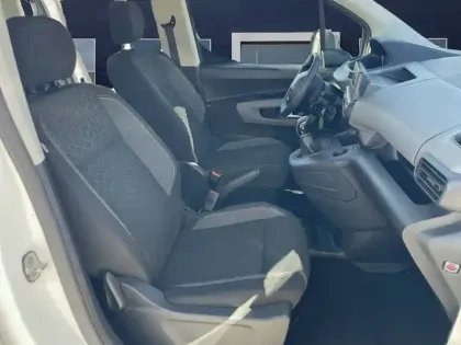 Photo 43 Peugeot Rifter  Standard BlueHDi 100 S&S BVM6