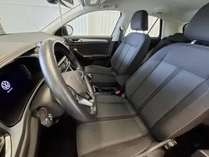 Photo 17 Volkswagen T-roc  1.0 TSI 110 Start/Stop BVM6