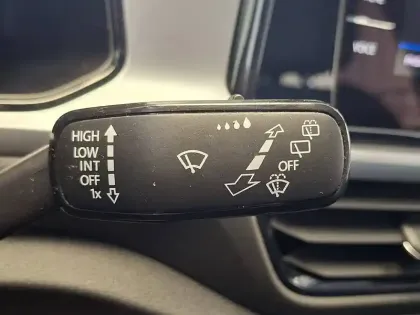 Photo 35 Volkswagen T-roc  1.0 TSI 110 Start/Stop BVM6