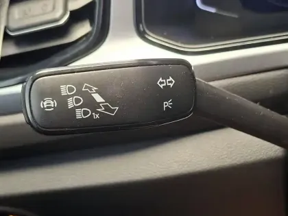 Photo 34 Volkswagen T-roc  1.0 TSI 110 Start/Stop BVM6