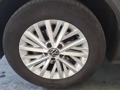 Photo 13 Volkswagen T-roc  1.0 TSI 110 Start/Stop BVM6