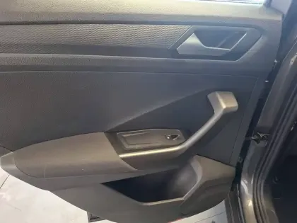 Photo 18 Volkswagen T-roc  1.0 TSI 110 Start/Stop BVM6