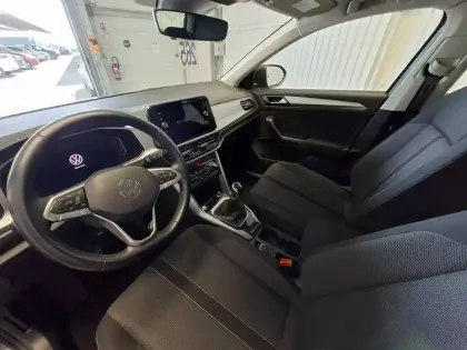 Photo 9 Volkswagen T-roc  1.0 TSI 110 Start/Stop BVM6