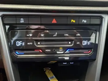 Photo 41 Volkswagen T-roc  1.0 TSI 110 Start/Stop BVM6