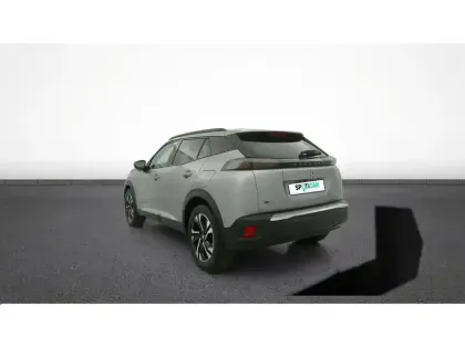 Photo 41 Peugeot 2008  PureTech 130 S&S BVM6