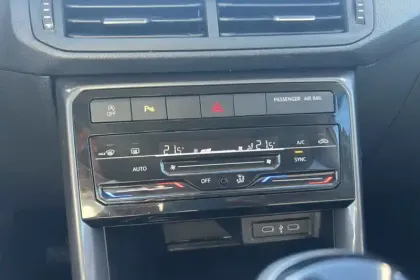 Photo 27 Volkswagen T-cross  1.0 TSI 110 Start/Stop BVM6