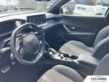 Photo 9 Peugeot 2008  PureTech 130 S&S EAT8