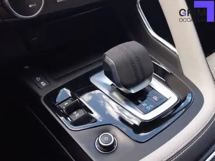 Photo 9 Jaguar E-Pace Gén. I (X540) Ph2 R-Dynamic S 5