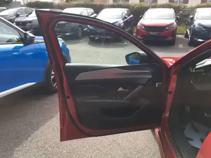 Photo 16 Peugeot 308 Gén. III Ph1 GT 5