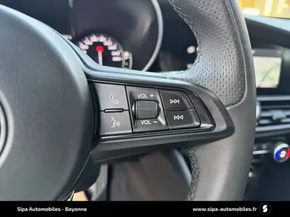 Photo 20 Alfa Romeo Giulia  2.2 190 ch AT8
