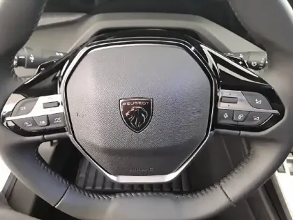 Photo 30 Peugeot 308  SW Hybrid 145 e-DCS6