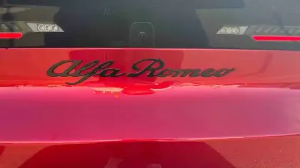 Photo 20 Alfa Romeo Junior  1.2 Ibrida 145 ch e-DCT6