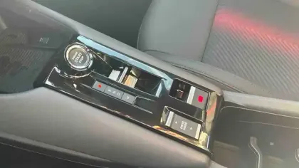 Photo 17 Alfa Romeo Junior  1.2 Ibrida 145 ch e-DCT6