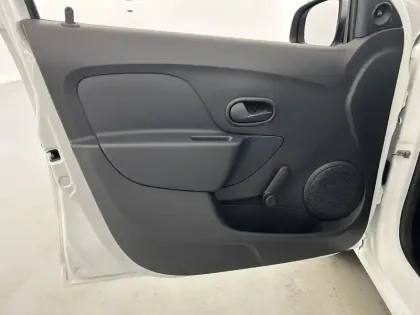 Photo 39 Dacia Sandero  SCe 75