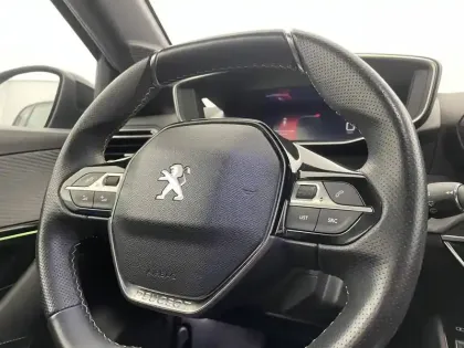 Photo 28 Peugeot 208 Gén. II Ph1 NG GT 5