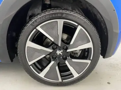 Photo 15 Peugeot 208 Gén. II Ph1 NG GT 5