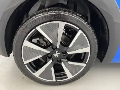 Photo 18 Peugeot 208 Gén. II Ph1 NG GT 5