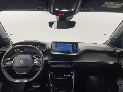 Photo 29 Peugeot 208 Gén. II Ph1 NG GT 5