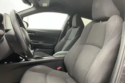 Photo 76 Toyota C-HR  Hybride 122h