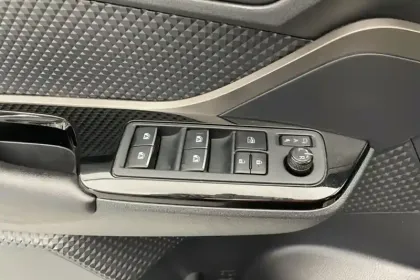 Photo 82 Toyota C-HR  Hybride 122h