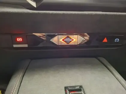 Photo 49 DS DS 4  Hybride E-Tense 225 EAT8