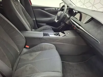Photo 132 DS DS 4  Hybride E-Tense 225 EAT8