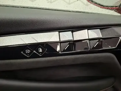 Photo 33 DS DS 4  Hybride E-Tense 225 EAT8