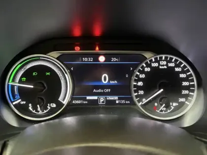 Photo 32 Nissan Juke  HYBRID 143