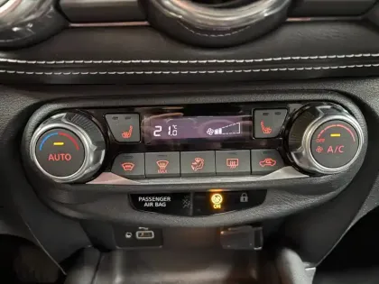 Photo 37 Nissan Juke  HYBRID 143