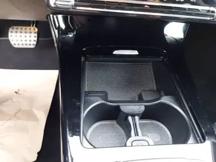 Photo 35 Mercedes Classe A Gén. IV (W177) Ph1 AMG Line 5