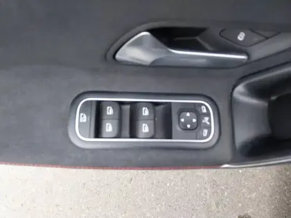 Photo 23 Mercedes Classe A Gén. IV (W177) Ph1 AMG Line 5