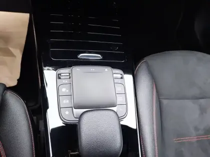 Photo 34 Mercedes Classe A Gén. IV (W177) Ph1 AMG Line 5