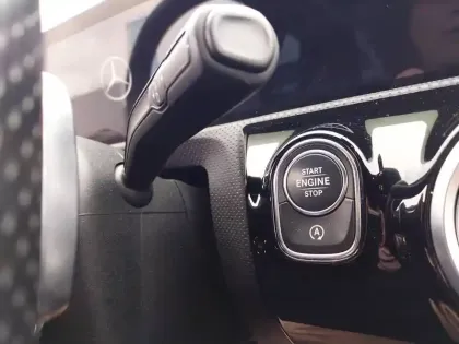 Photo 31 Mercedes Classe A Gén. IV (W177) Ph1 AMG Line 5