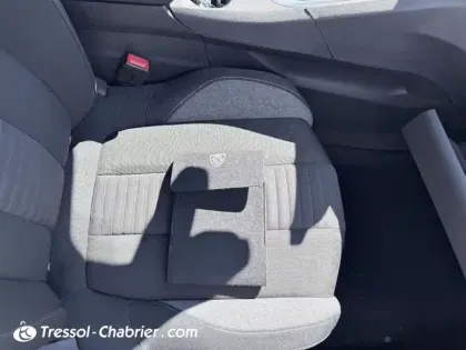 Photo 29 Peugeot 3008  BlueHDi 130ch S&S EAT8 Active Pack