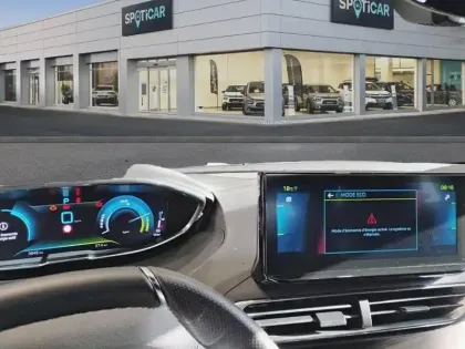 Photo 9 Peugeot 3008  Hybrid 225 e-EAT8 GT