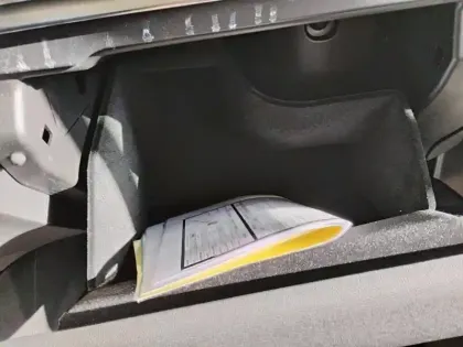 Photo 15 Peugeot 3008  Hybrid 225 e-EAT8 GT