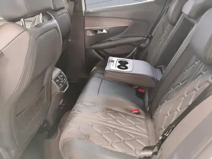 Photo 22 Peugeot 3008  Hybrid 225 e-EAT8 GT