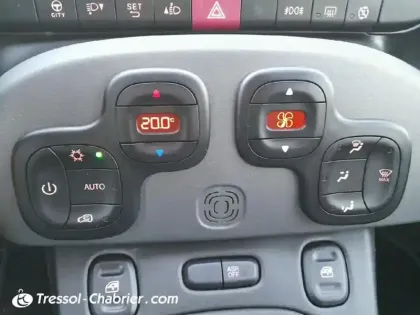 Photo 14 Fiat Panda Gén. III Ph1 NG Lounge 5