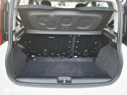 Photo 17 Fiat Panda Gén. III Ph1 NG Lounge 5
