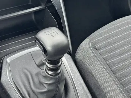 Photo 23 Peugeot 208  PureTech 100 S&S BVM6 Style