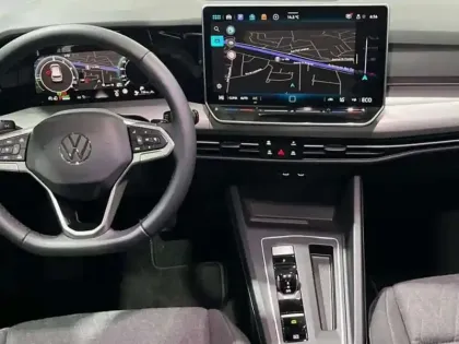 Photo 9 Volkswagen Golf Gén. VIII Ph2 VW Edition 5