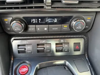 Photo 15 Nissan Gt-R Gén. I (R35) Ph5 Premium Edition 2