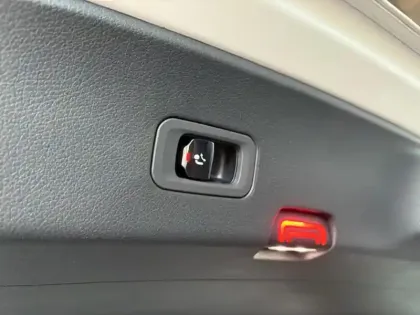 Photo 11 Mercedes Classe GLC 300 de 4MATIC AMG Line Attelag