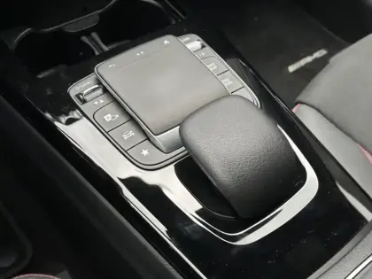 Photo 33 Mercedes Classe A Gén. IV (W177) Ph1 AMG Line 5