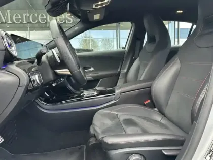 Photo 30 Mercedes Classe A Gén. IV (W177) Ph1 AMG Line 5